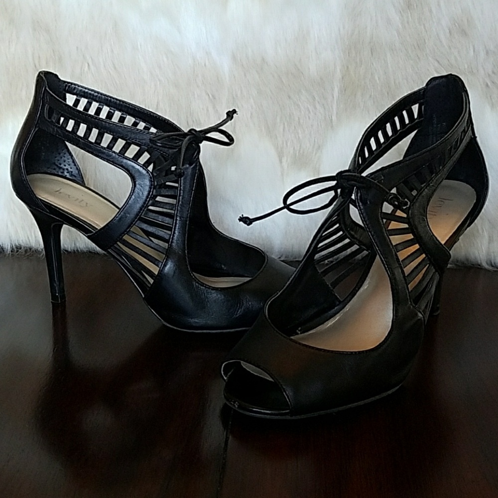 Black pump- 7.5